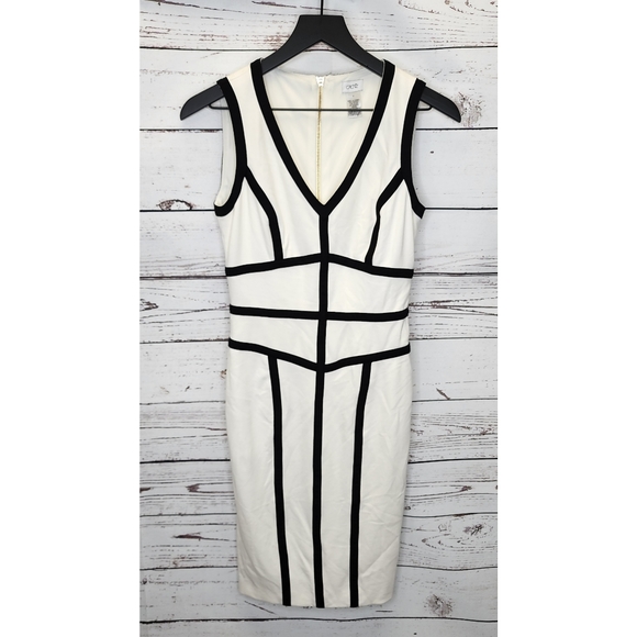 Cache Dresses & Skirts - Cache Ivory and Black Sleeveless Dress Size 0
